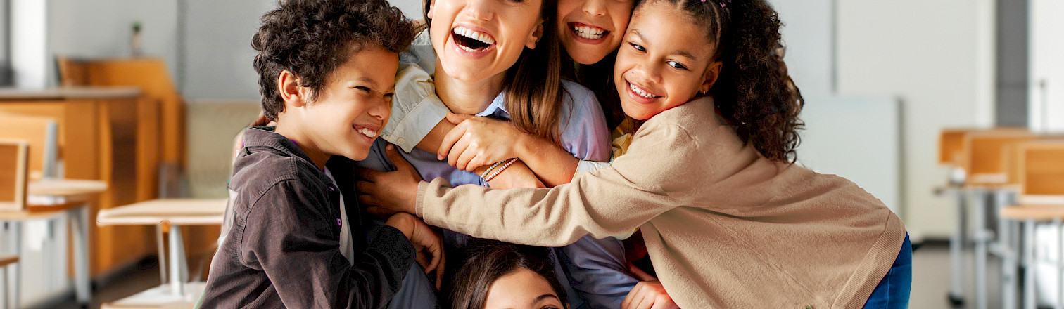 Kleingruppe Lehrer Kinder